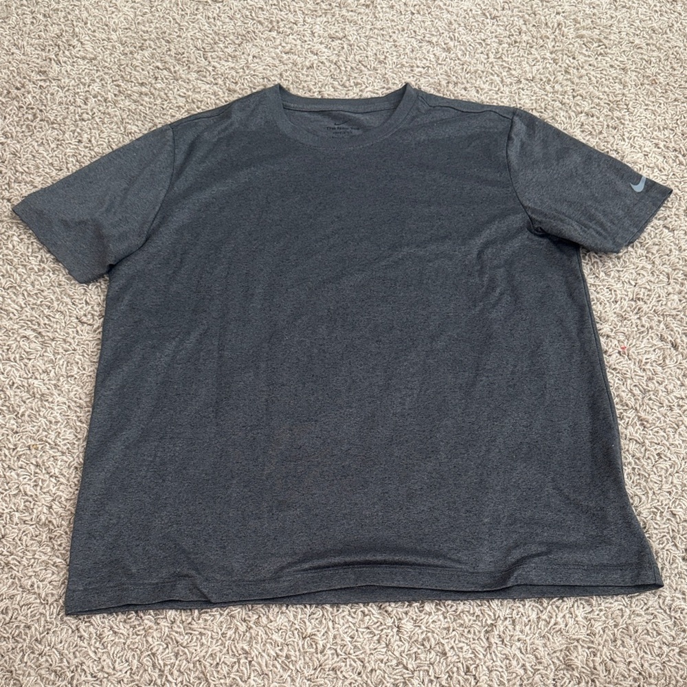 Nike Nike Tee Dri-Fit Charcoal Short Sleeve Tee